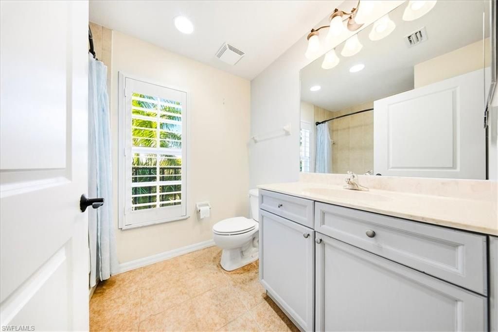10041 Lake Cove Dr, Unit 202, Fort Myers, FL 33908 Photo