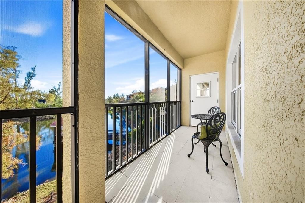 10041 Lake Cove Dr, Unit 202, Fort Myers, FL 33908 Photo