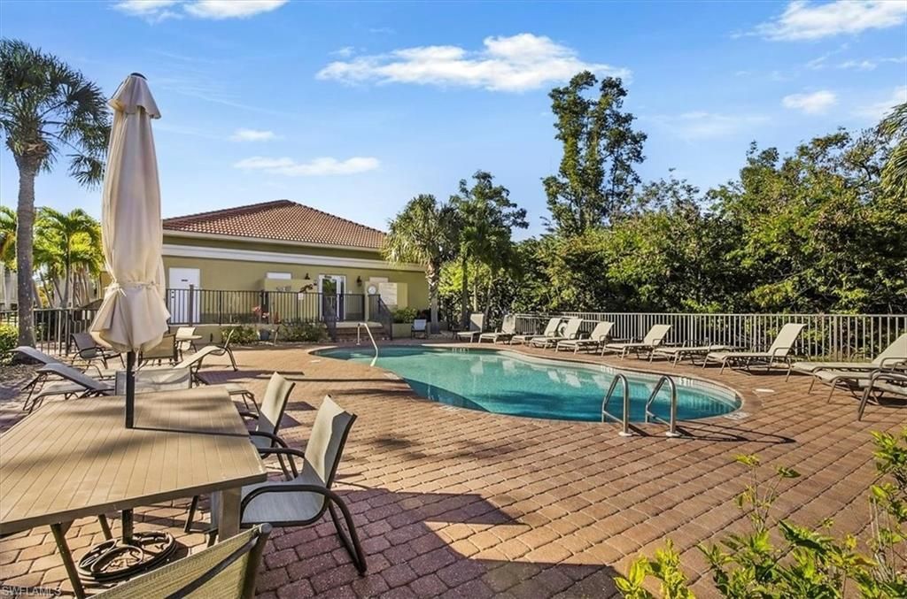 10041 Lake Cove Dr, Unit 202, Fort Myers, FL 33908 Photo