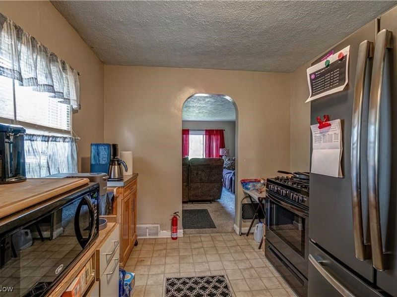 2309 43rd Street NW, Canton, OH 44709 Photo 5