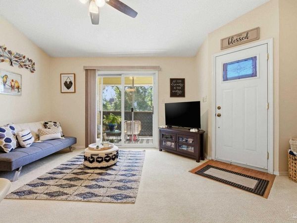 601 E Burgess Rd, Unit A6, Pensacola, FL 32504