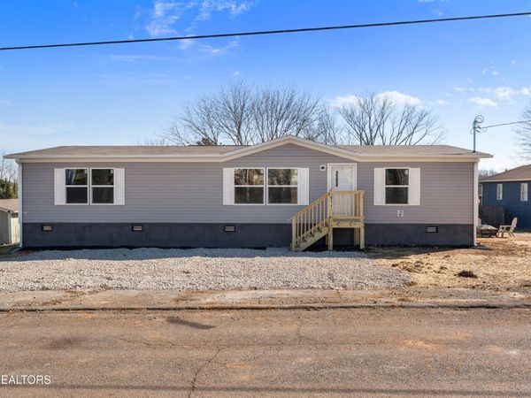 911 Summer St, Loudon, TN 37774