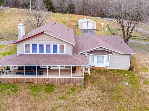 205 Blue Chip Farm Road , Leitchfield, KY 42754