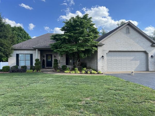 100 Oak Pointe Court, Bowling Green, KY 42103