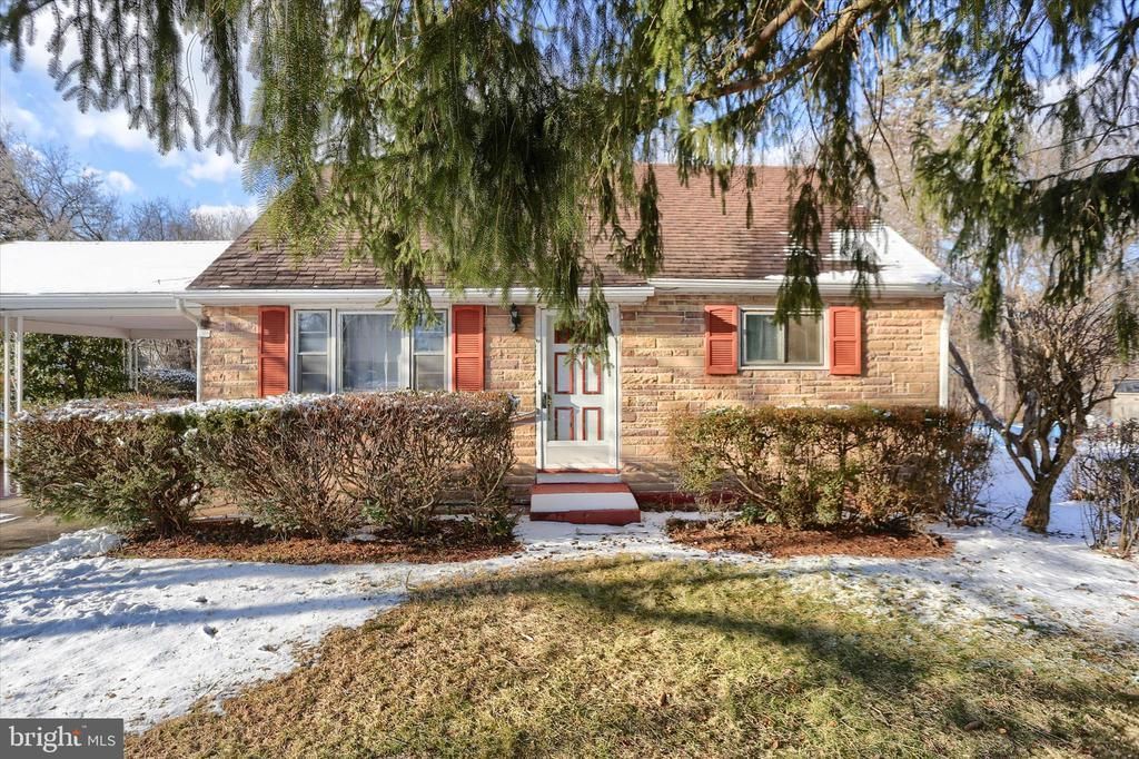 9 HEMLOCK COURT, HARRISBURG, PA 17109