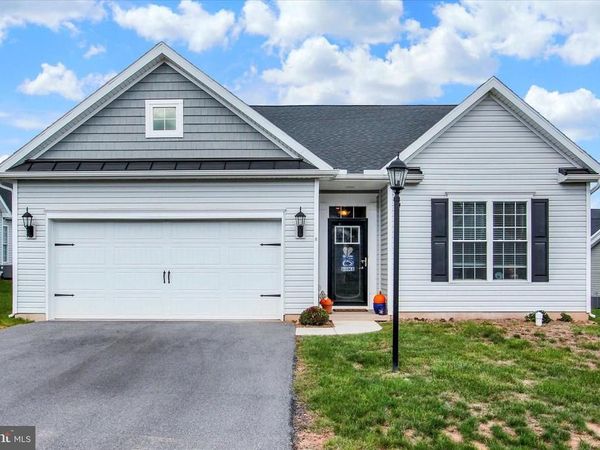 8 OSPREY COURT, GETTYSBURG, PA 17325