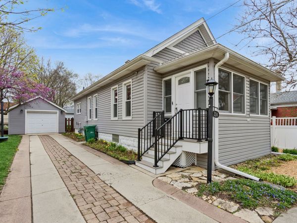 324 E 13th Street, Lockport, IL 60441