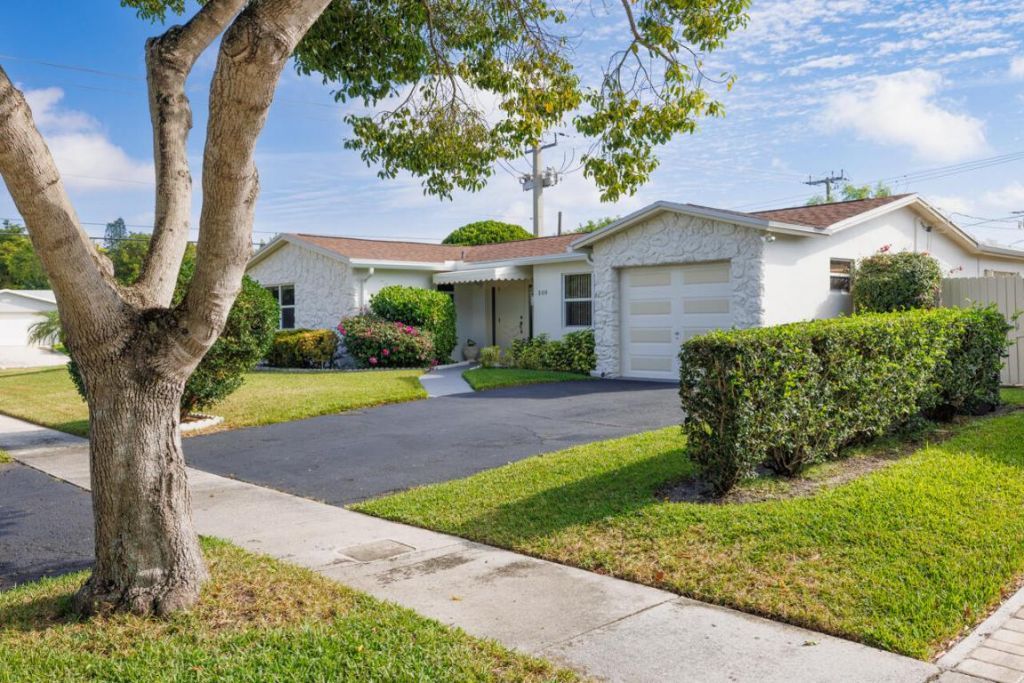 300 Michigan Place, West Palm Beach, FL 33409 Photo