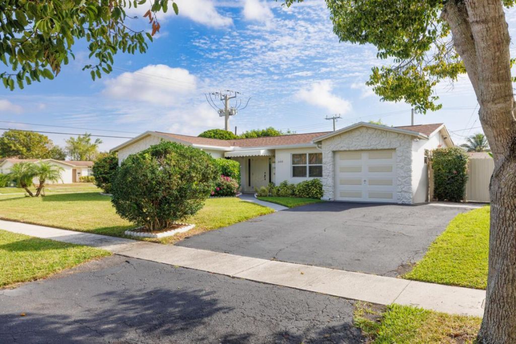 300 Michigan Place, West Palm Beach, FL 33409 Photo