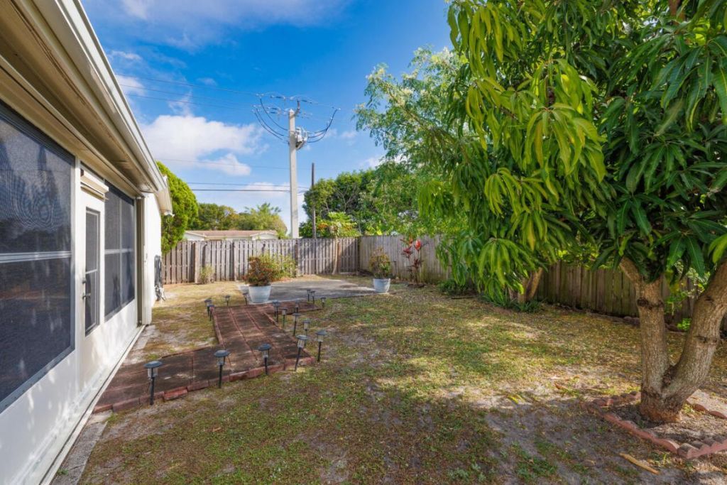 300 Michigan Place, West Palm Beach, FL 33409 Photo