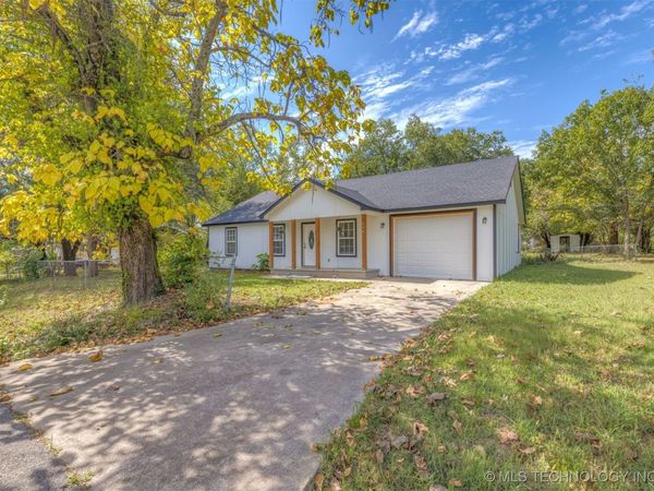 714 Cedar Lane, Okmulgee, OK 74447