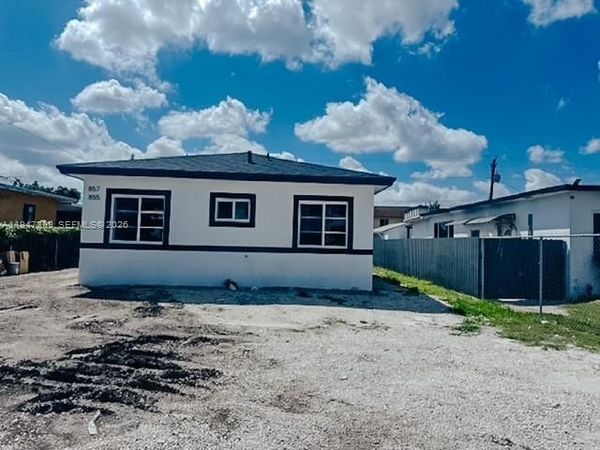 855-857 SW 1 ST, Florida City, FL 33034