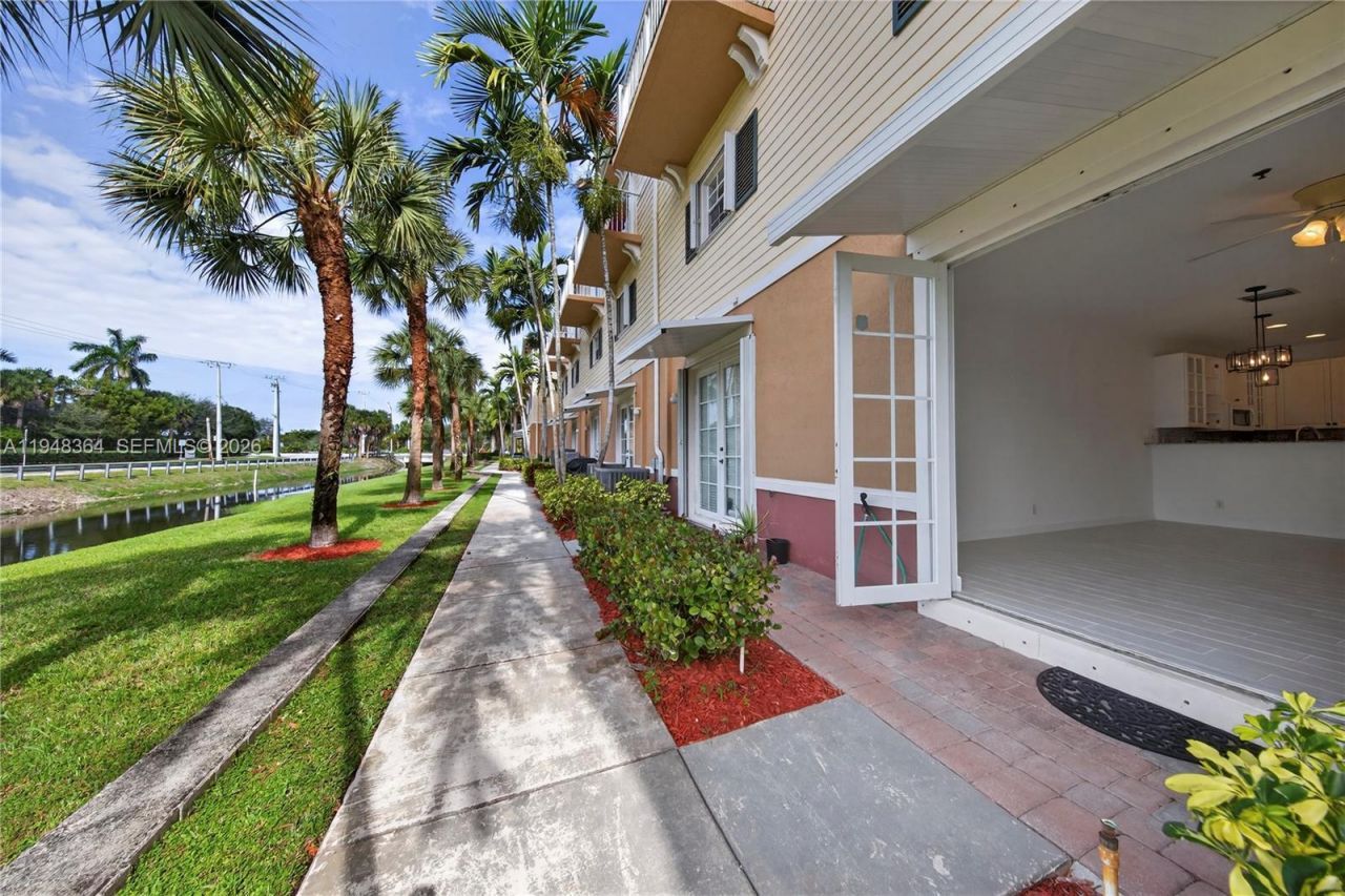 4645 SW 75th Way, Unit 4645, Davie, FL 33314 Photo