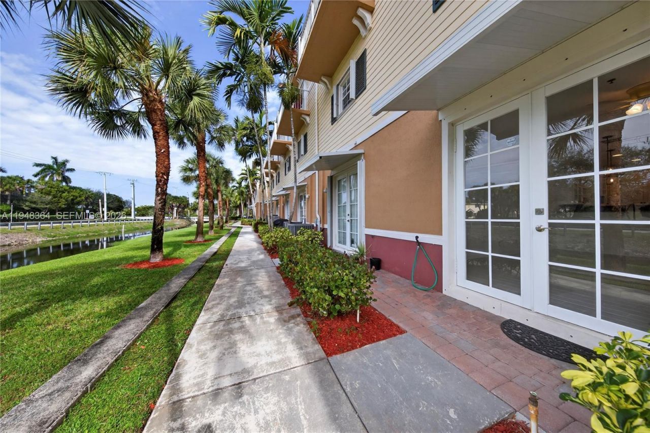 4645 SW 75th Way, Unit 4645, Davie, FL 33314 Photo