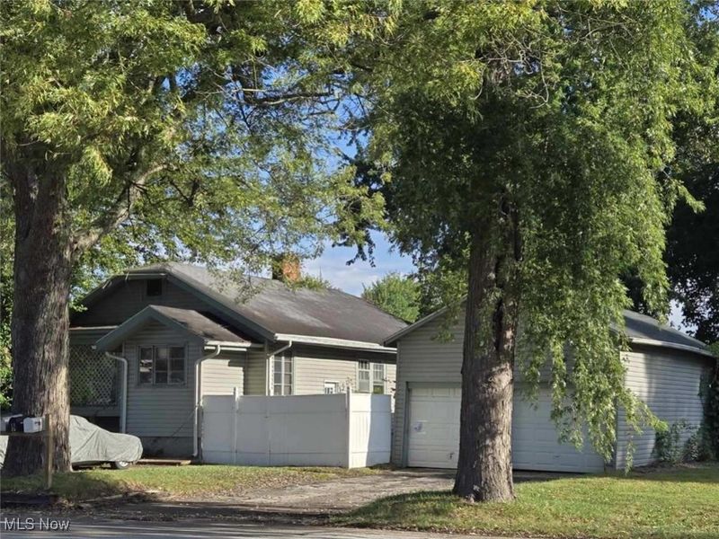 4881 S Main Street, Green, OH 44319 Photo 6