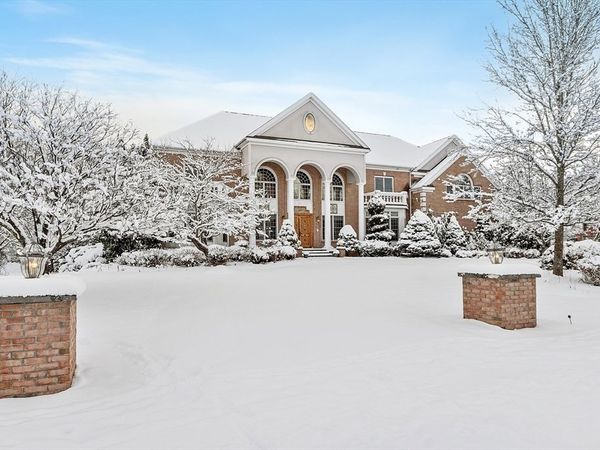 30 Bridle Path, Shrewsbury, MA 01545