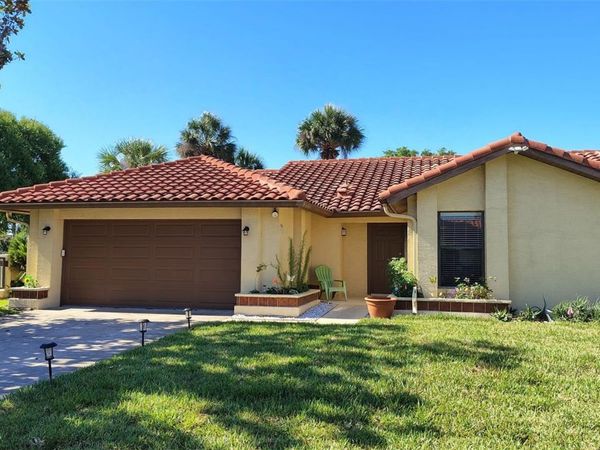8215 ROLLA COURT, ORLANDO, FL 32836