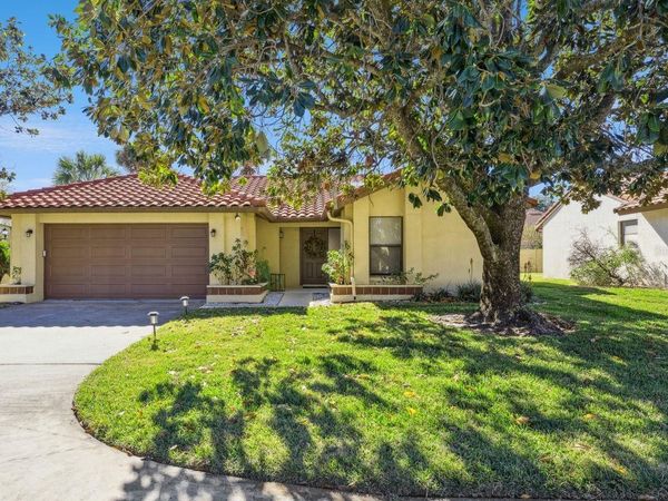 8215 ROLLA COURT, ORLANDO, FL 32836