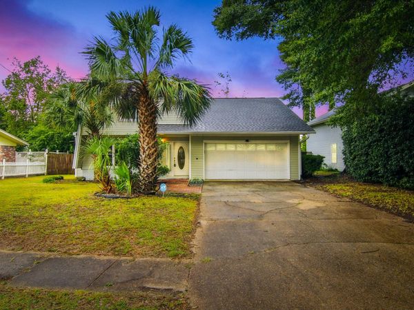 24 NW Cinderella Lane, Fort Walton Beach, FL 32547