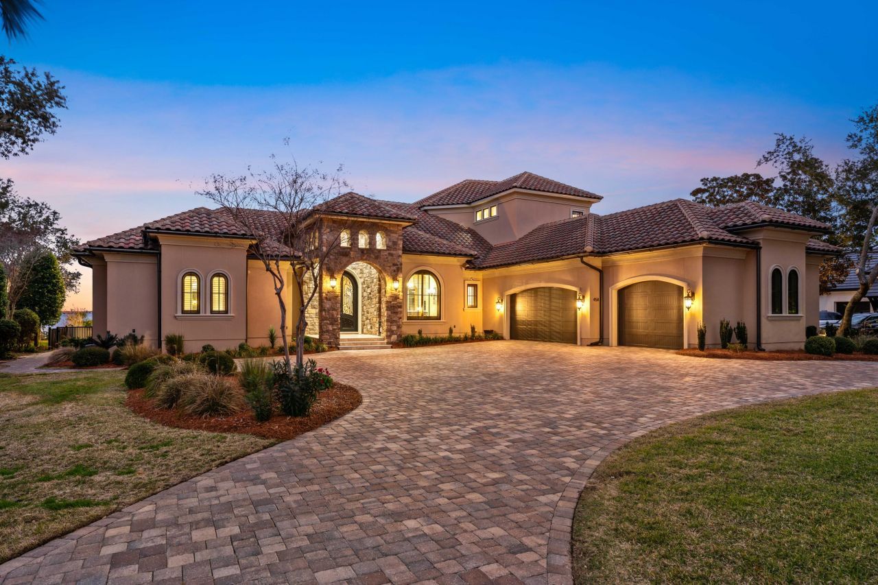 458 Captains Circle, Destin, FL 32541 Main Photo