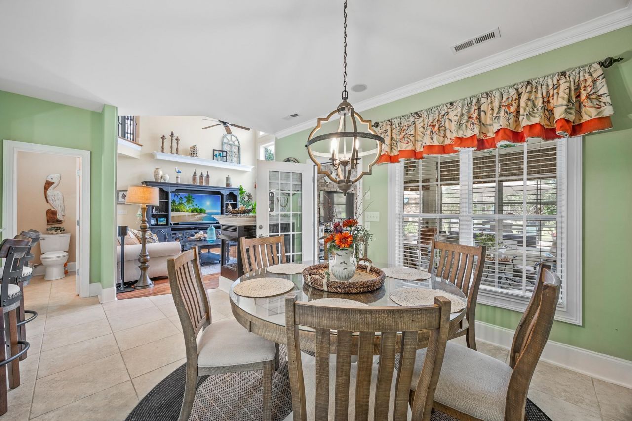 1527 Biltmore Dr. Photo 16