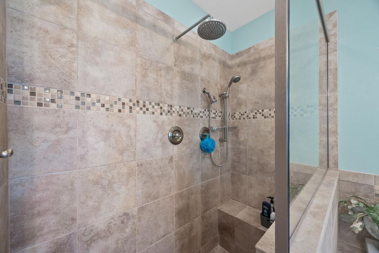 1527 Biltmore Dr. Photo 21