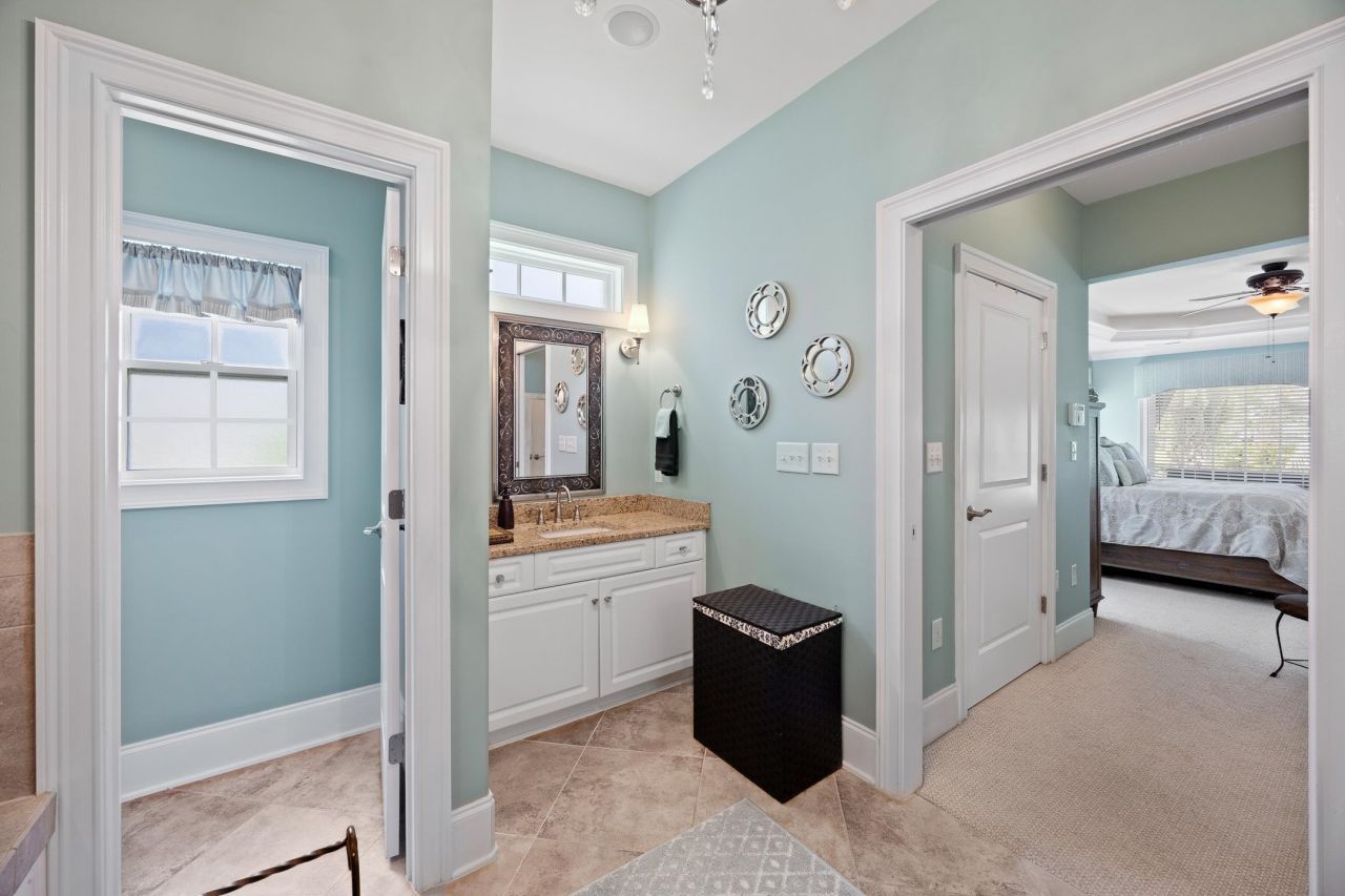 1527 Biltmore Dr. Photo 22