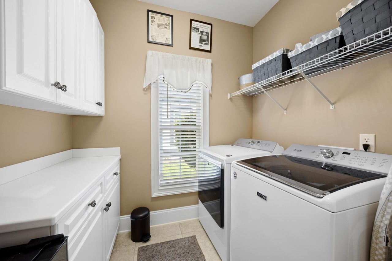 1527 Biltmore Dr. Photo 30