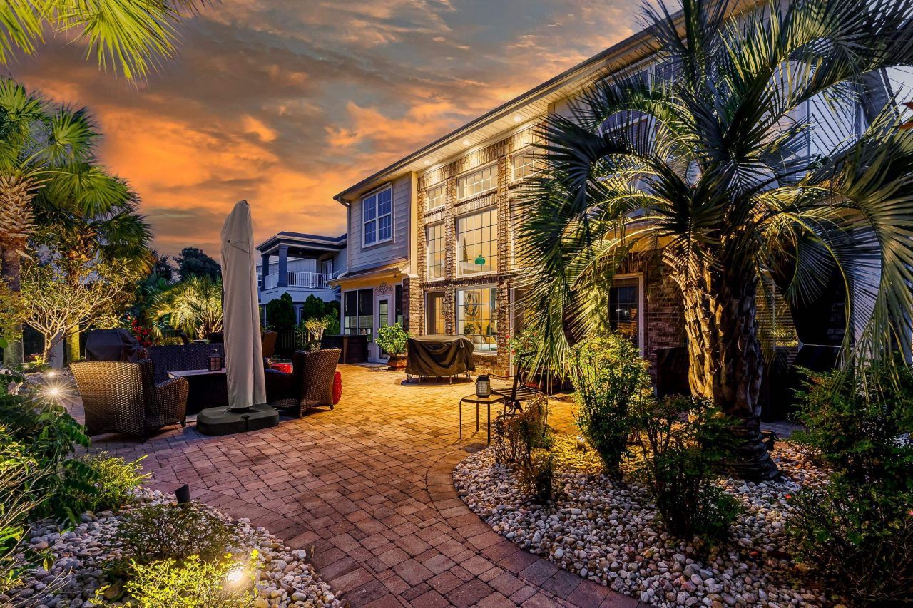 1527 Biltmore Dr. Photo 37