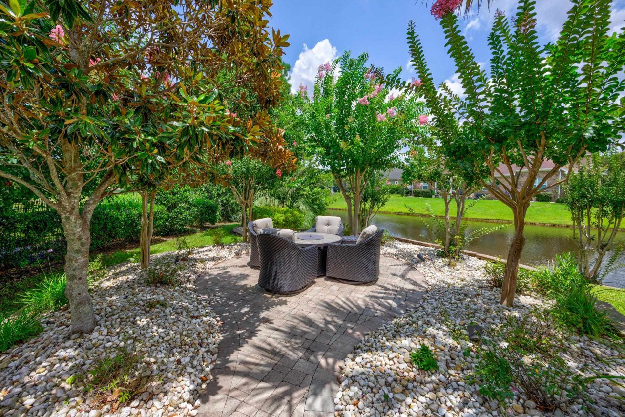 1527 Biltmore Dr. Photo 38