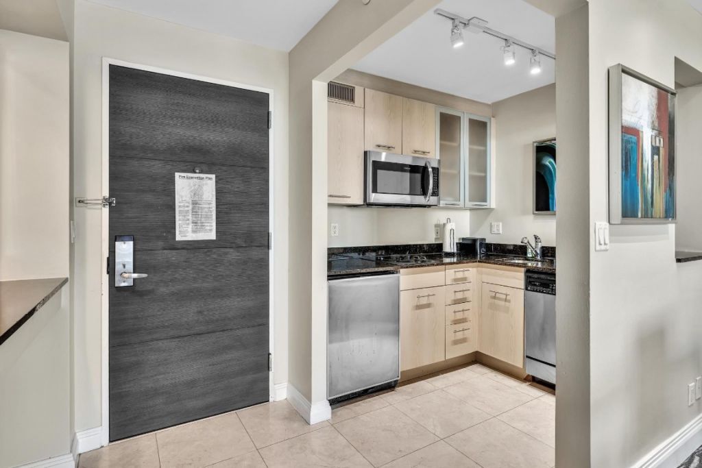 2670 E Sunrise Boulevard, Unit 607, Fort Lauderdale, FL 33304 Photo