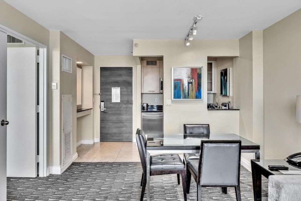 2670 E Sunrise Boulevard, Unit 607, Fort Lauderdale, FL 33304 Photo