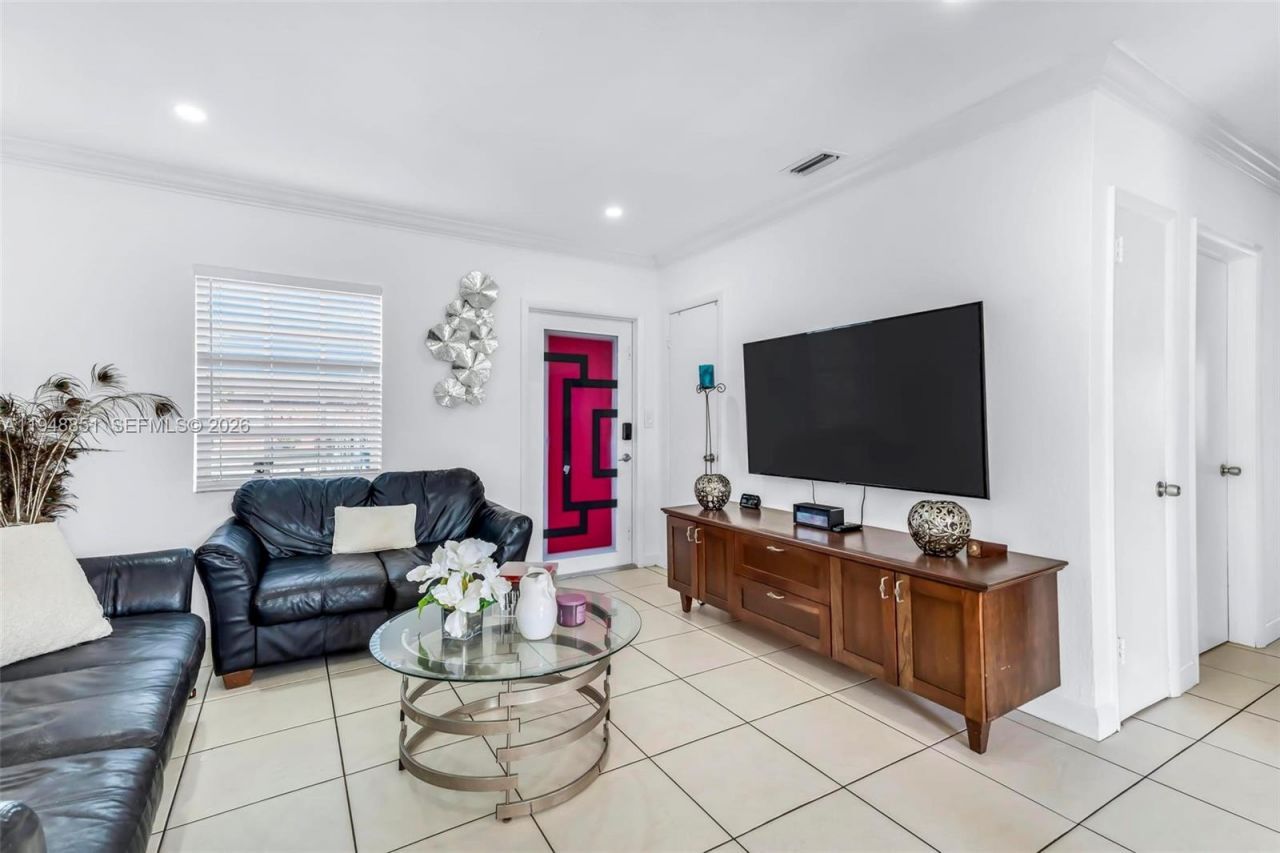 15330 NW 29th Ct, Miami Gardens, FL 33054 Photo