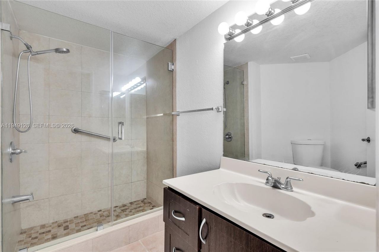 10257 NW 9th St Cir, Unit 207-10, Miami, FL 33172 Photo