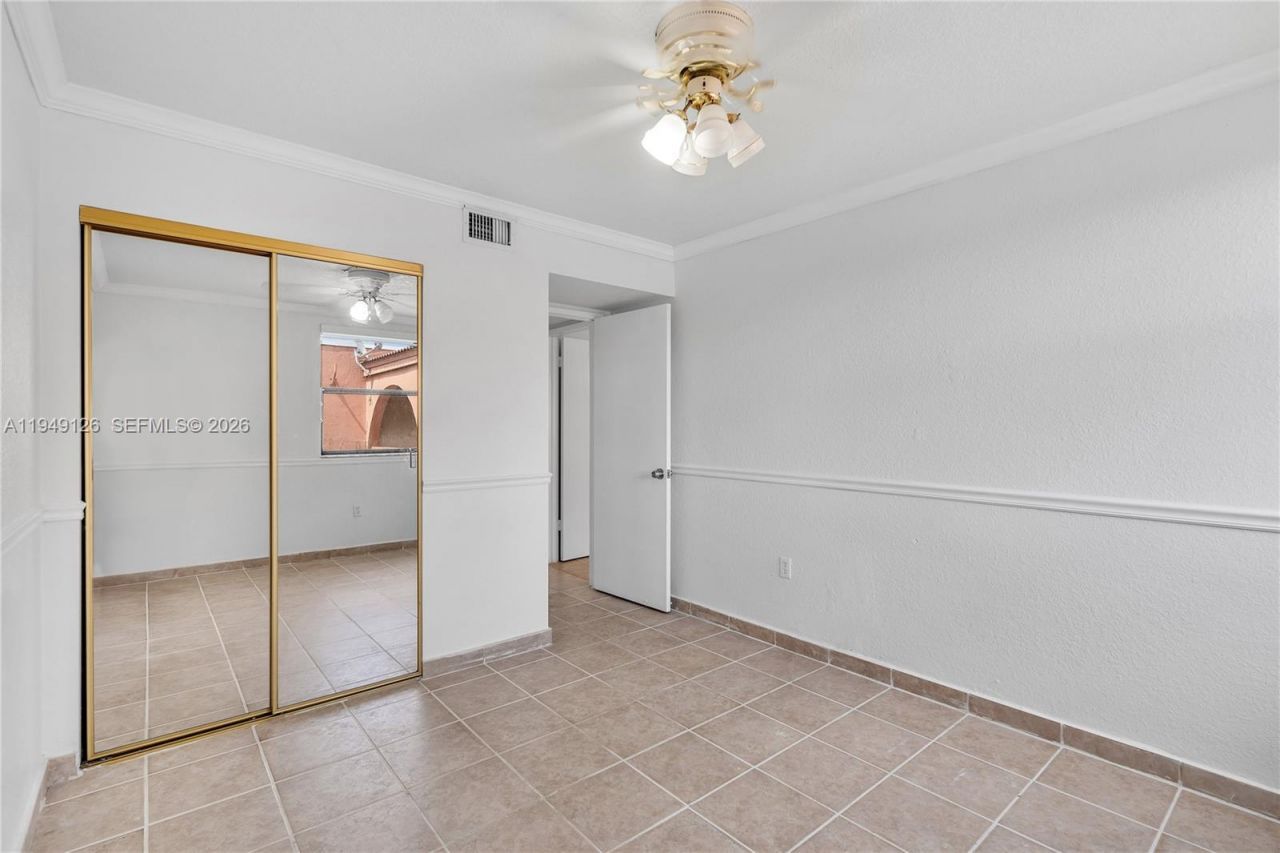 10257 NW 9th St Cir, Unit 207-10, Miami, FL 33172 Photo
