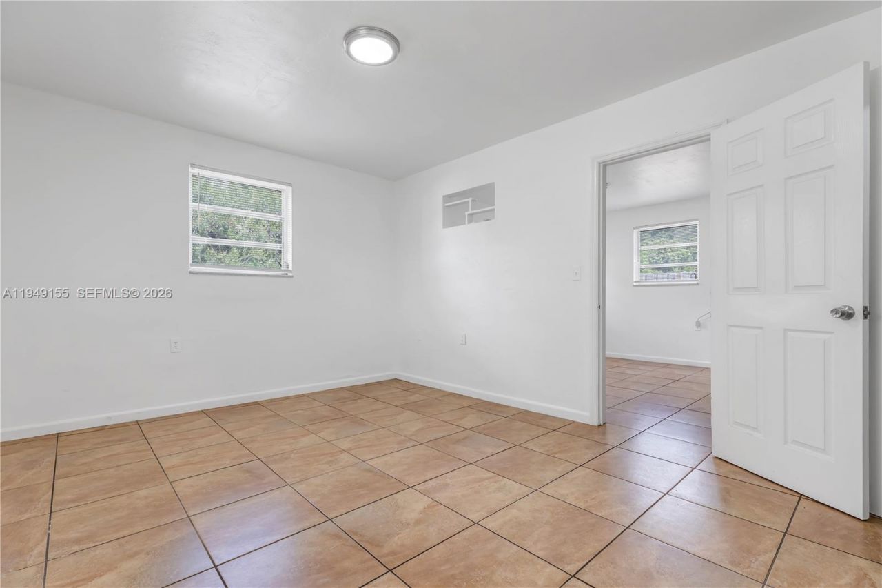 567 NW 90th St, Unit 3, El Portal, FL 33150 Photo