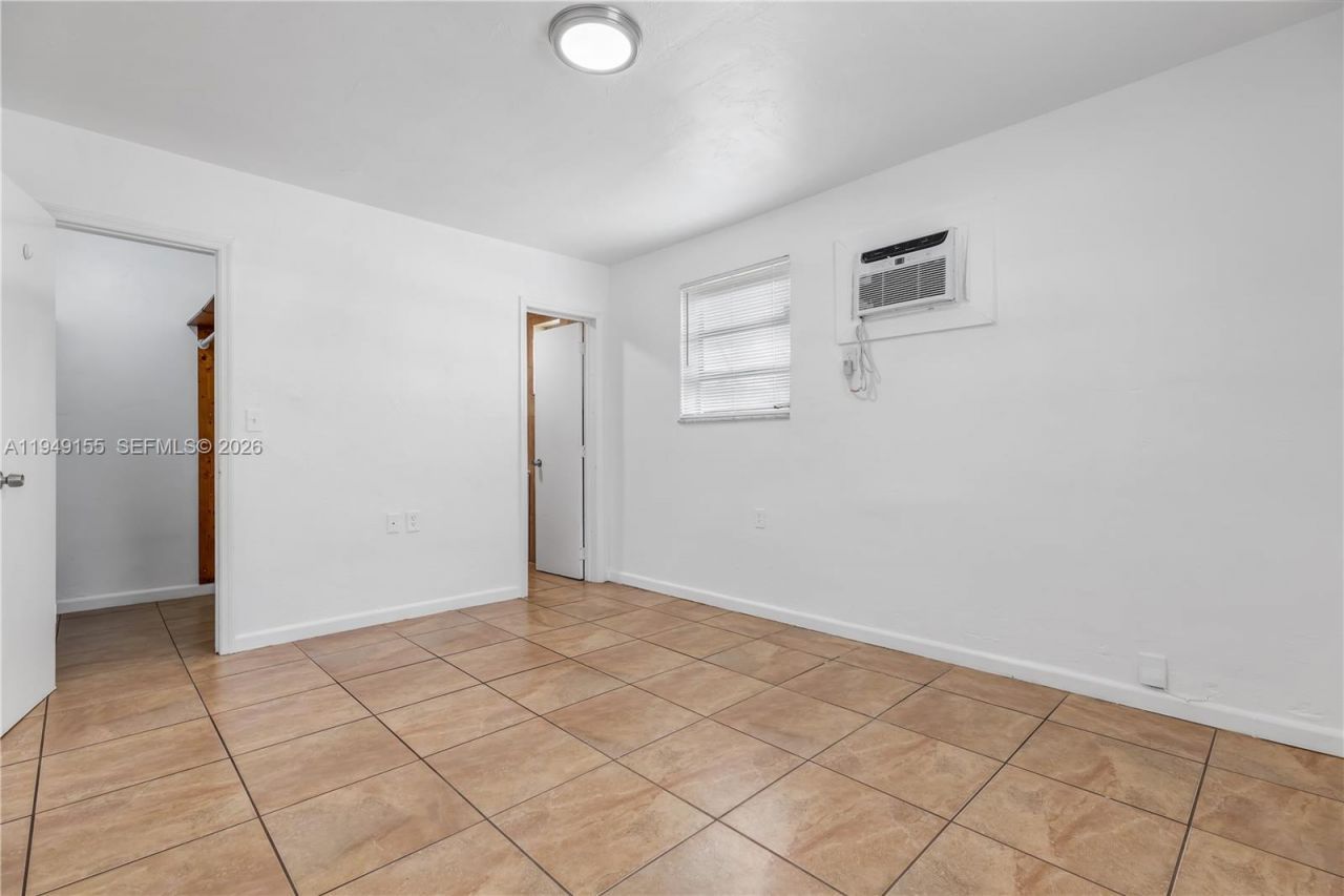 567 NW 90th St, Unit 3, El Portal, FL 33150 Photo