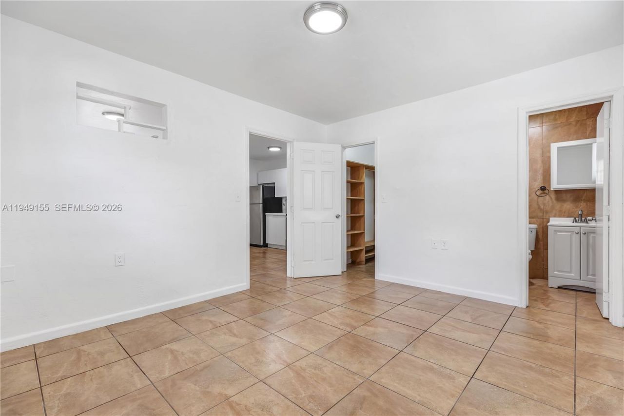 567 NW 90th St, Unit 3, El Portal, FL 33150 Photo