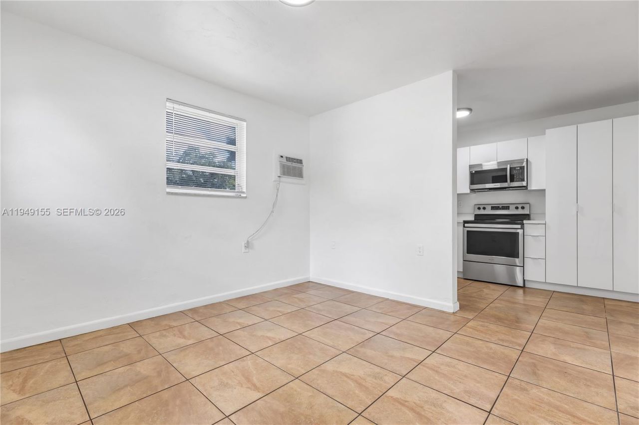 567 NW 90th St, Unit 3, El Portal, FL 33150 Photo