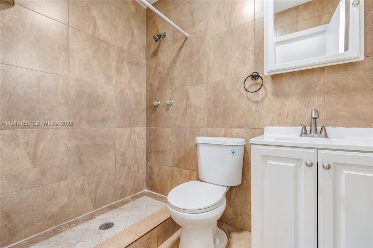 567 NW 90th St, Unit 3, El Portal, FL 33150 Photo