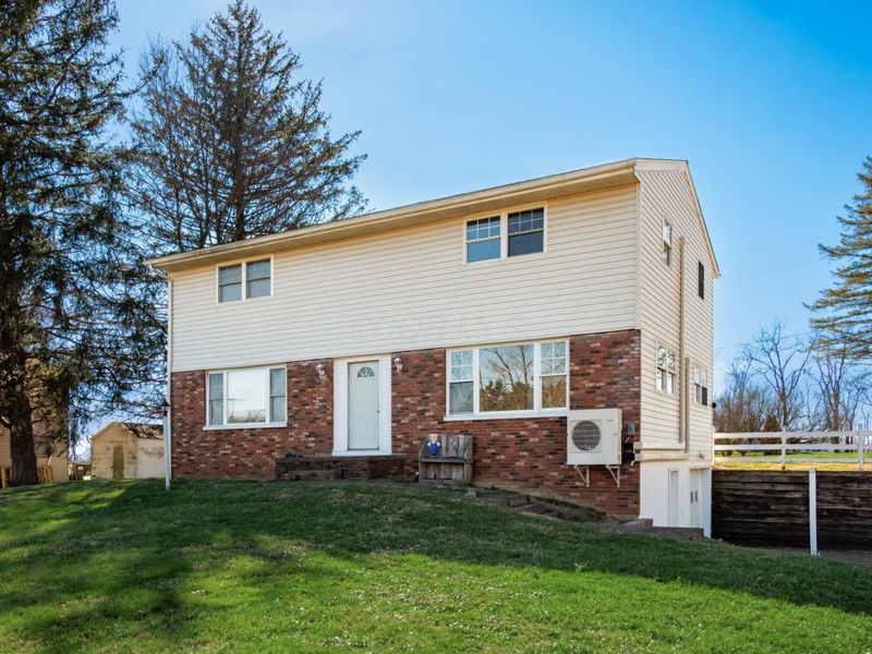 6295 Dresden Road, Zanesville, OH 43701 Photo 2