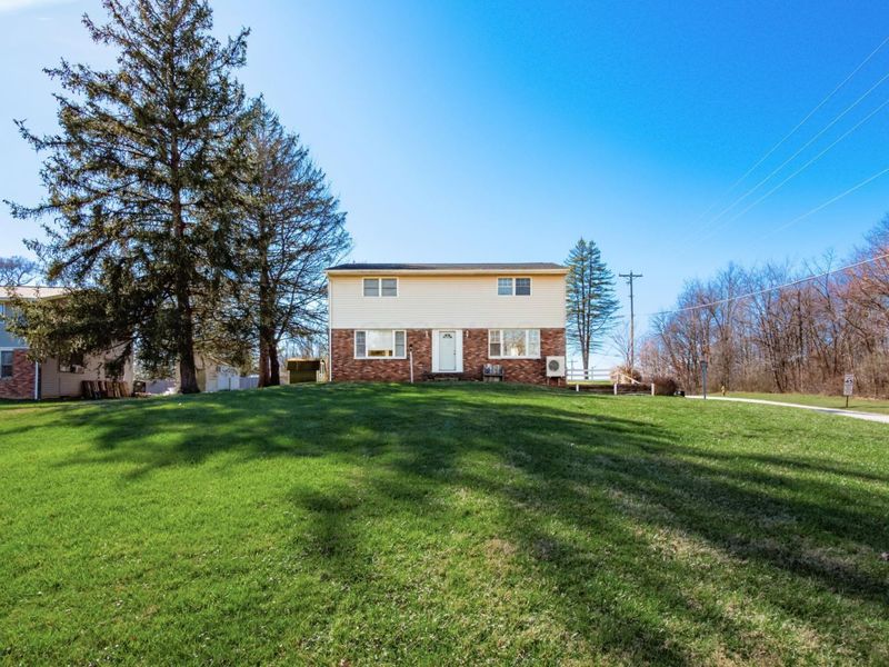 6295 Dresden Road, Zanesville, OH 43701 Photo 3