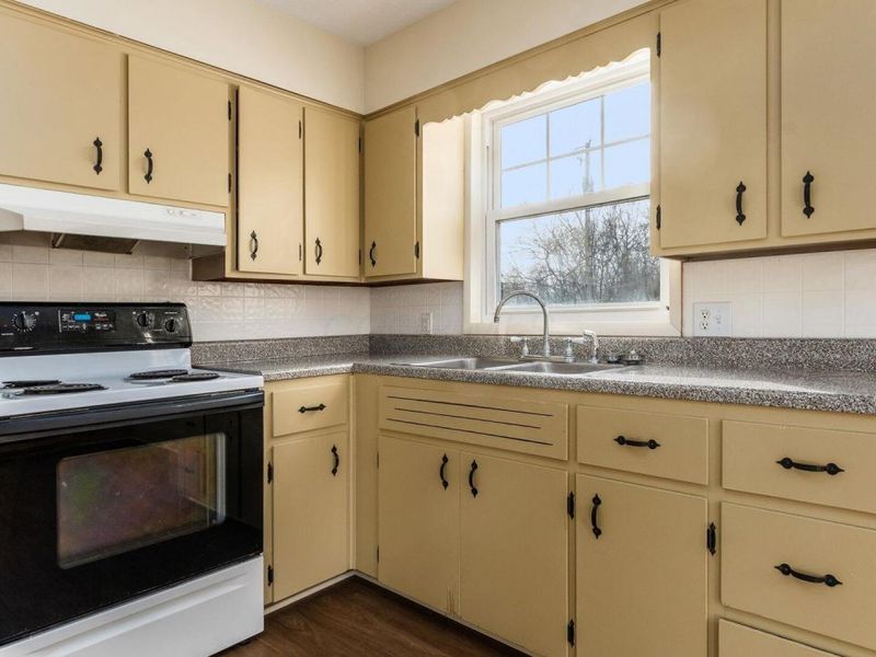 6295 Dresden Road, Zanesville, OH 43701 Photo 7