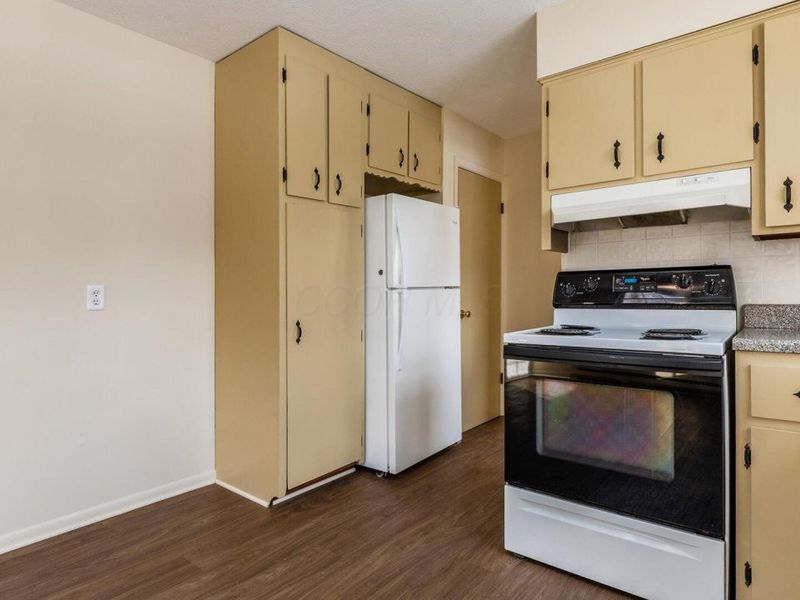 6295 Dresden Road, Zanesville, OH 43701 Photo 8