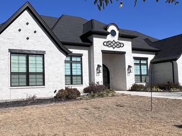 104 Woodview Creek Trail, Fort Worth, TX 76108