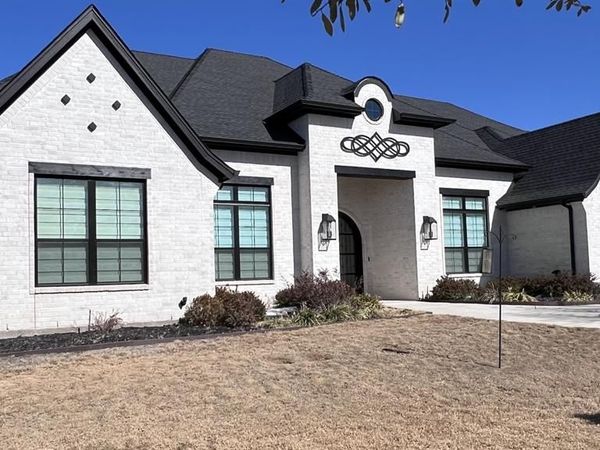 104 Woodview Creek Trail, Fort Worth, TX 76108