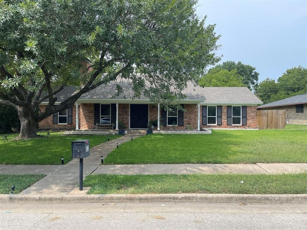 933 Waynelee Drive, Lancaster, TX 75146 Main Photo