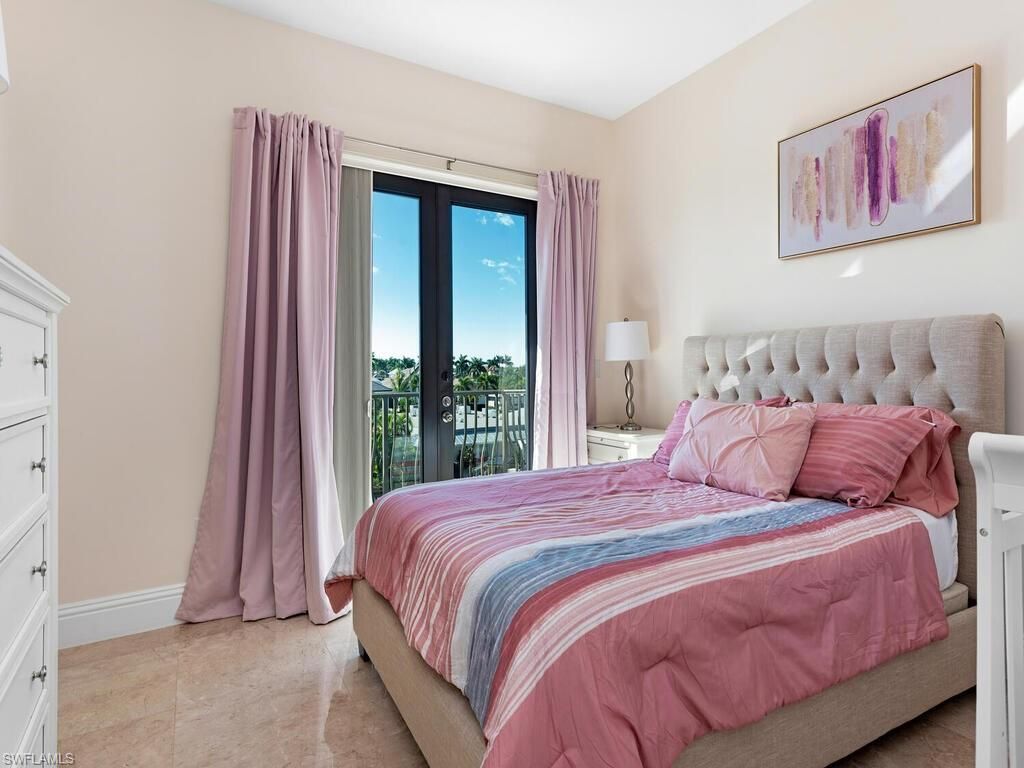 1530 5th Ave S, Unit C206, Naples, FL 34102 Photo