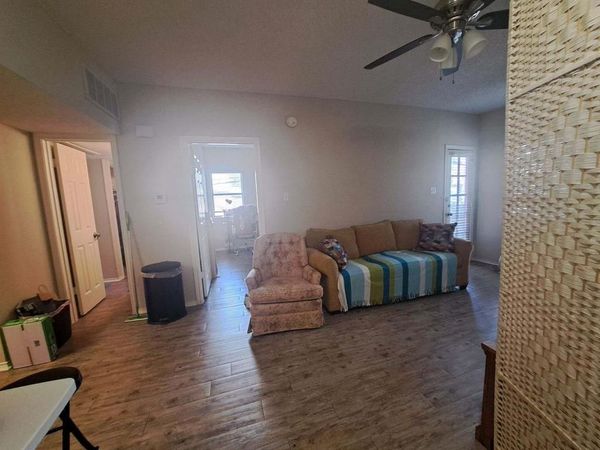 706 W 22nd ST, Unit 203, Austin, TX 78705