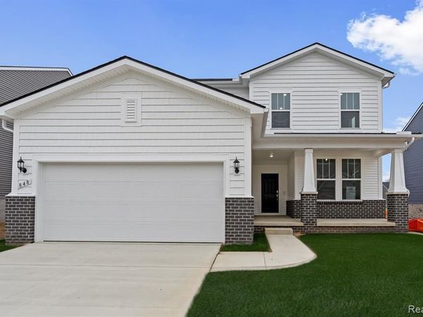 848 KUSS Drive, Saline, MI 48176